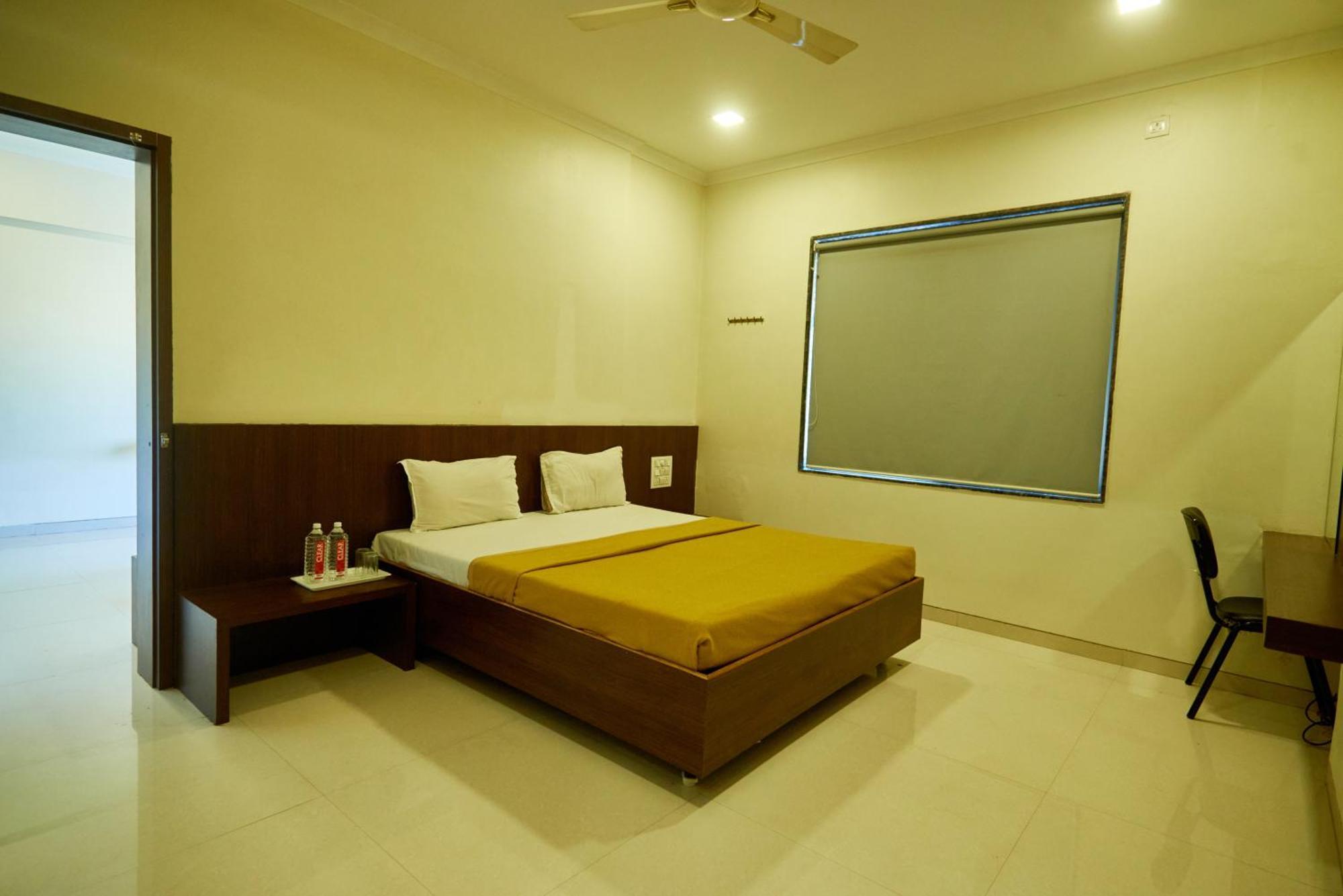 Sai Vidisha Palace Shirdi Buitenkant foto